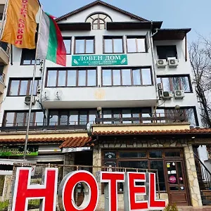 verificați disponibilitatea