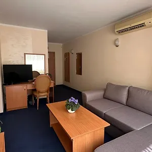verificați disponibilitatea